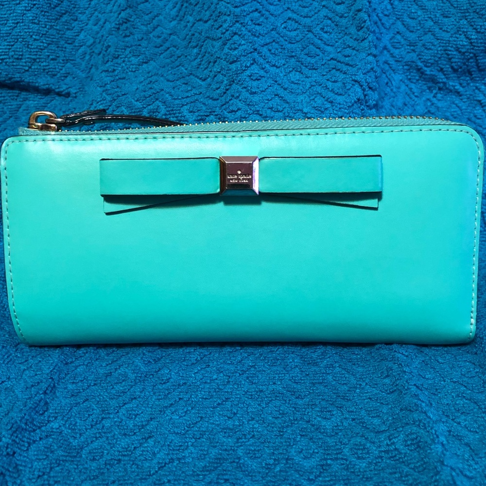 Like New Tiffany Blue Kate Spade Wallet